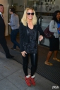 Sarah_Harding_arriving_at_Radio_1_09_09_14_28729.jpg