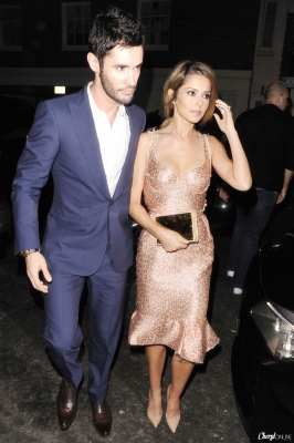 Cheryl_and_JB_arriving_at_Simon_Cowell_s_Birthday_Party_22_09_14_281529.jpg