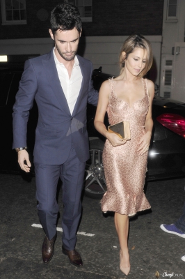 Cheryl_and_JB_arriving_at_Simon_Cowell_s_Birthday_Party_22_09_14_285129.jpg