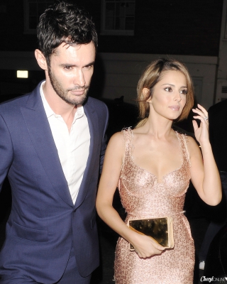 Cheryl_and_JB_arriving_at_Simon_Cowell_s_Birthday_Party_22_09_14_285529.jpg