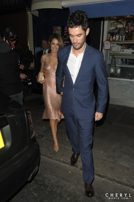 Cheryl_and_JB_arriving_at_Simon_Cowell_s_Birthday_Party_22_09_14_286629.jpg
