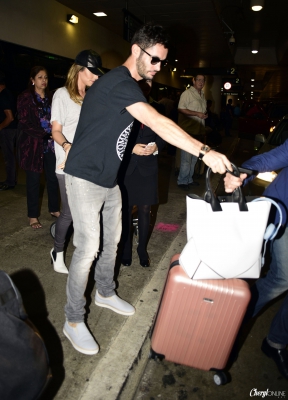 Arriving_at_LAX_Airport_27_09_14_281229.jpg