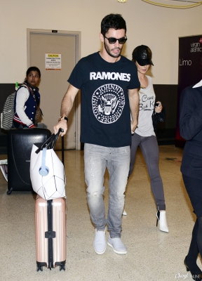 Arriving_at_LAX_Airport_27_09_14_283829.jpg
