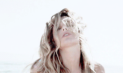 tumblr_ncvvubNUS41rrndj1o1_250.gif