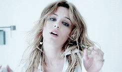 tumblr_ncvvubNUS41rrndj1o2_250.gif