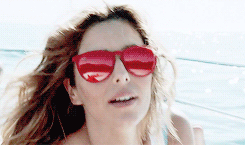 tumblr_ncvvubNUS41rrndj1o4_r1_250.gif