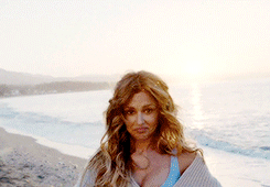 tumblr_ncxkkdVWRD1rfmcejo4_250.gif