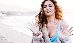 tumblr_ncvgvlBzVX1s0y7wio5_r1_250.gif