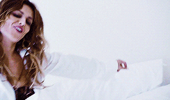 tumblr_ncvgvlBzVX1s0y7wio6_r1_250.gif