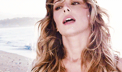 tumblr_ncvgvlBzVX1s0y7wio7_r1_250.gif