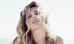 tumblr_ncvgwdXhyg1u0v94uo3_250.gif