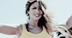 tumblr_ncvjndQjVA1tvhd20o4_250.gif