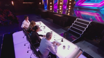 the_x_factor_uk_s11e05_720p_hdtv_x264-ftp_mkv1434.jpg