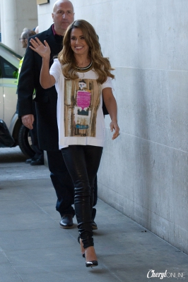 Cheryl_Arriving_at_Radio_1_07_10_14_284929.jpg