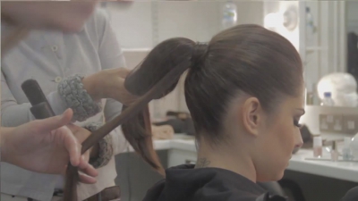 Behind_the_scenes_with_Cheryl_Cole2C_at_Elnett_Heat_Protect_Styling_Spray_TV_Shoot_cherylcole_ru_mp40050.jpg