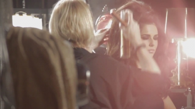 Behind_the_scenes_with_Cheryl_Cole2C_at_Elnett_Heat_Protect_Styling_Spray_TV_Shoot_cherylcole_ru_mp40063.jpg