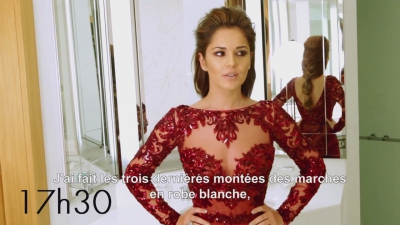 elle_d25E9voile_son_look_L_Or_Sunset_mp40266.jpg
