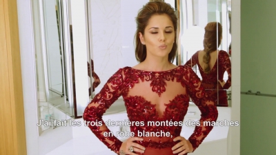 elle_d25E9voile_son_look_L_Or_Sunset_mp40273.jpg
