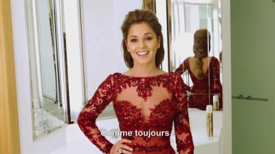 elle_d25E9voile_son_look_L_Or_Sunset_mp40311.jpg
