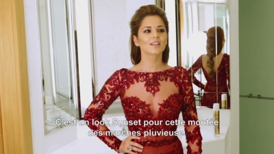 elle_d25E9voile_son_look_L_Or_Sunset_mp40322.jpg