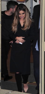 Cheryl_and_JB_Leaving_Fountain_Studios_11_10_14_281829.jpg