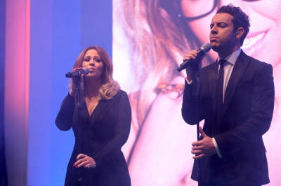 Kimberley_Walsh_attends_the_Spectacle_Wearer_of_the_Year_Awards_07_10_14_281529.jpg