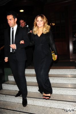 Kimberley_Walsh_leaving_the_Spectacle_Wearer_of_the_Year_Awards_07_10_14_282929.jpg