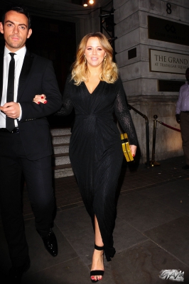 Kimberley_Walsh_leaving_the_Spectacle_Wearer_of_the_Year_Awards_07_10_14_283329.jpg