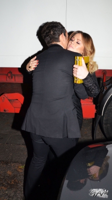 Kimberley_Walsh_leaving_the_Spectacle_Wearer_of_the_Year_Awards_07_10_14_284629.jpg