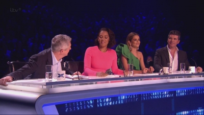 The_X_Factor_UK_S11E17_720p_HDTV_x264-FTP_mkv2713.jpg