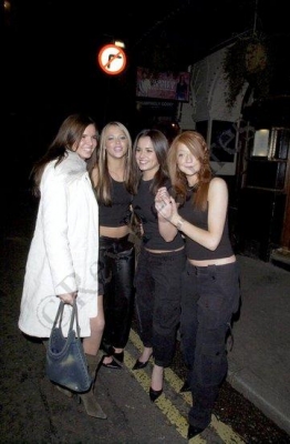 Girls_Aloud_leaving_China_Whites_London_290103_21.jpg