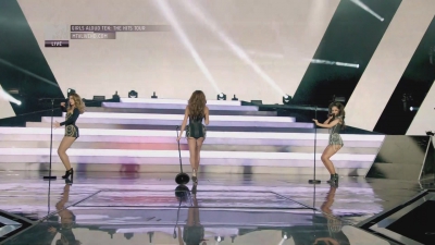 Girls_Aloud_-_Ten_-_The_Hits_Tour_2013_-_1080p_-_MTV_Live_HD_mkv0244.jpg