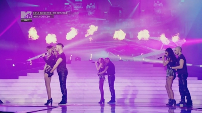 Girls_Aloud_-_Ten_-_The_Hits_Tour_2013_-_1080p_-_MTV_Live_HD_mkv0431.jpg