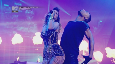 Girls_Aloud_-_Ten_-_The_Hits_Tour_2013_-_1080p_-_MTV_Live_HD_mkv0435.jpg
