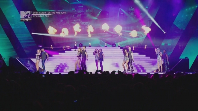Girls_Aloud_-_Ten_-_The_Hits_Tour_2013_-_1080p_-_MTV_Live_HD_mkv0436.jpg