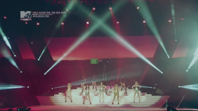 Girls_Aloud_-_Ten_-_The_Hits_Tour_2013_-_1080p_-_MTV_Live_HD_mkv0811.jpg