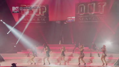 Girls_Aloud_-_Ten_-_The_Hits_Tour_2013_-_1080p_-_MTV_Live_HD_mkv0832.jpg