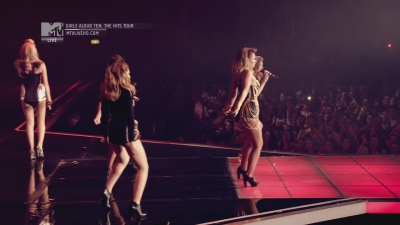 Girls_Aloud_-_Ten_-_The_Hits_Tour_2013_-_1080p_-_MTV_Live_HD_mkv0934.jpg