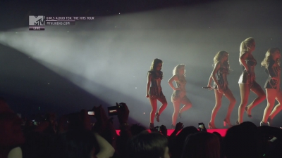 Girls_Aloud_-_Ten_-_The_Hits_Tour_2013_-_1080p_-_MTV_Live_HD_mkv0993.jpg