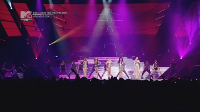 Girls_Aloud_-_Ten_-_The_Hits_Tour_2013_-_1080p_-_MTV_Live_HD_mkv1054.jpg