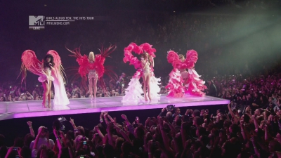 Girls_Aloud_-_Ten_-_The_Hits_Tour_2013_-_1080p_-_MTV_Live_HD_mkv1498.jpg