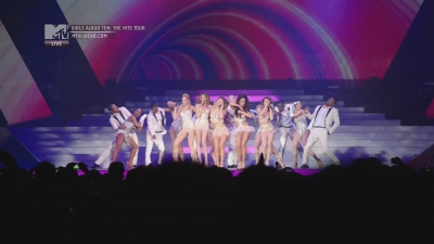 Girls_Aloud_-_Ten_-_The_Hits_Tour_2013_-_1080p_-_MTV_Live_HD_mkv1695.jpg