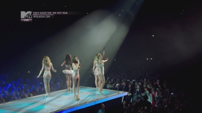 Girls_Aloud_-_Ten_-_The_Hits_Tour_2013_-_1080p_-_MTV_Live_HD_mkv2005.jpg