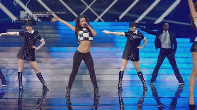Girls_Aloud_-_Ten_-_The_Hits_Tour_2013_-_1080p_-_MTV_Live_HD_mkv2067.jpg