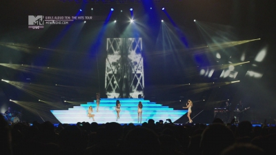 Girls_Aloud_-_Ten_-_The_Hits_Tour_2013_-_1080p_-_MTV_Live_HD_mkv2123.jpg