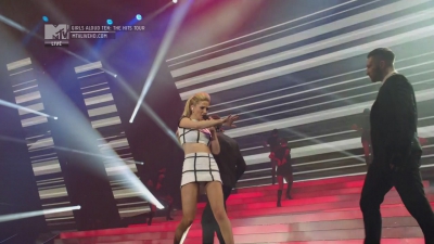 Girls_Aloud_-_Ten_-_The_Hits_Tour_2013_-_1080p_-_MTV_Live_HD_mkv2257.jpg