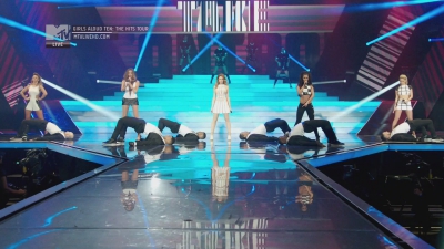 Girls_Aloud_-_Ten_-_The_Hits_Tour_2013_-_1080p_-_MTV_Live_HD_mkv2287.jpg