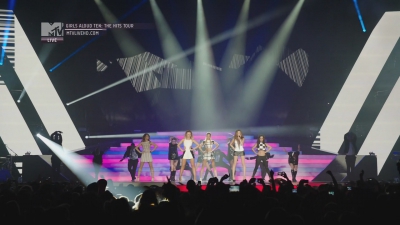 Girls_Aloud_-_Ten_-_The_Hits_Tour_2013_-_1080p_-_MTV_Live_HD_mkv2326.jpg
