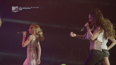 Girls_Aloud_-_Ten_-_The_Hits_Tour_2013_-_1080p_-_MTV_Live_HD_mkv2421.jpg
