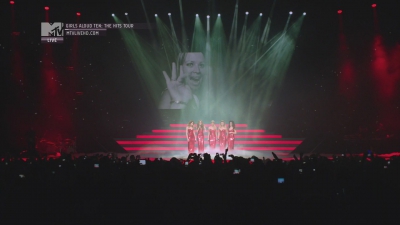 Girls_Aloud_-_Ten_-_The_Hits_Tour_2013_-_1080p_-_MTV_Live_HD_mkv2495.jpg